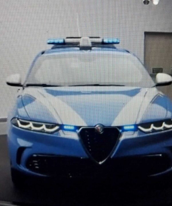 Pin di Alfa Romeo ieri e oggi su Le Alfa Romeo di oggi